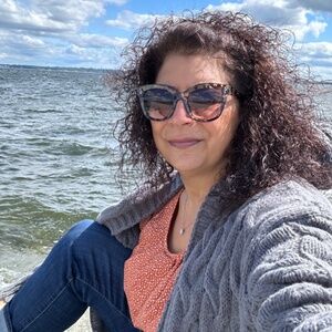 Meet your Posher, Holly